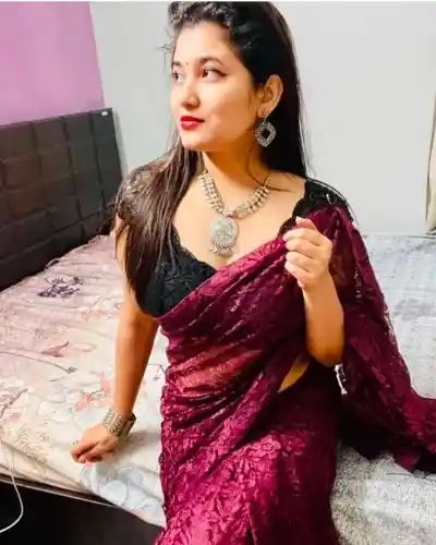 Esha Khan